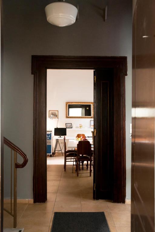 Alice Inn Athens Ngoại thất bức ảnh