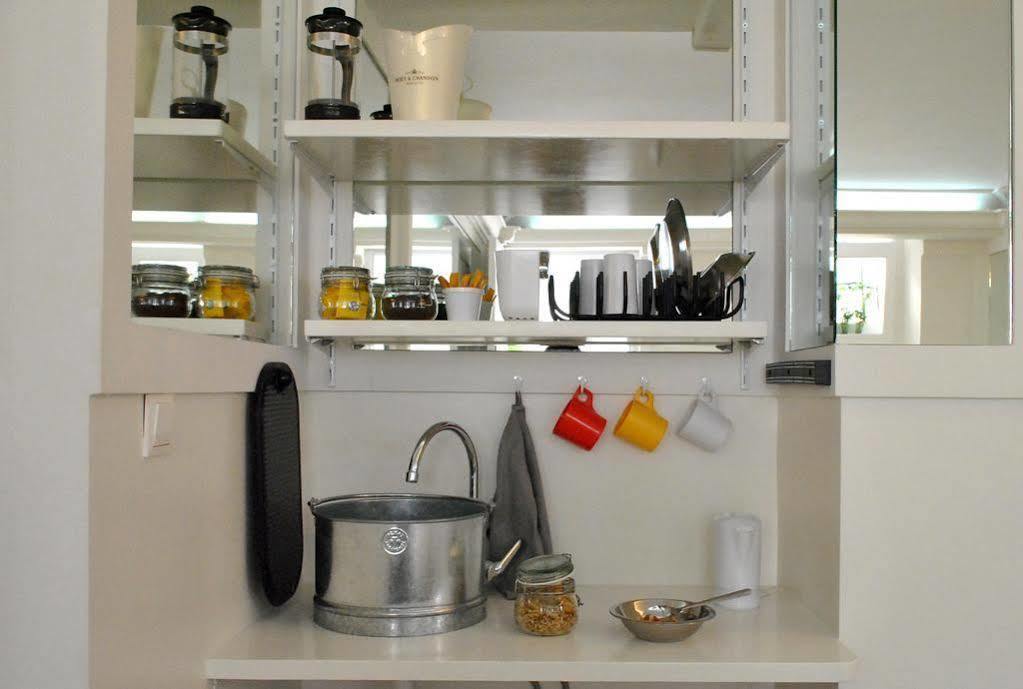 Alice Inn Athens Ngoại thất bức ảnh